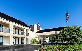 Roanoke Motel 6